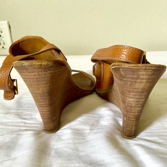 Tory Burch Amanda Wedge Sandal 8 - Picture 5 of 8